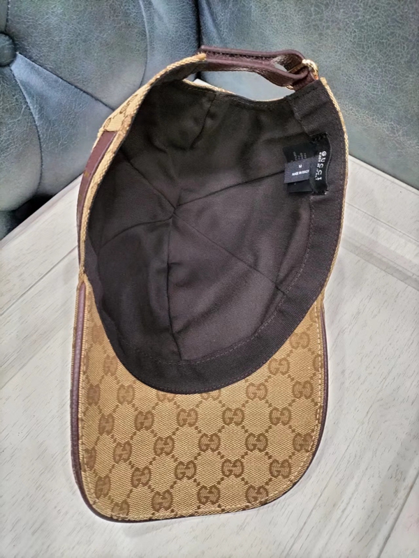 ブランド帽子側面デザイン